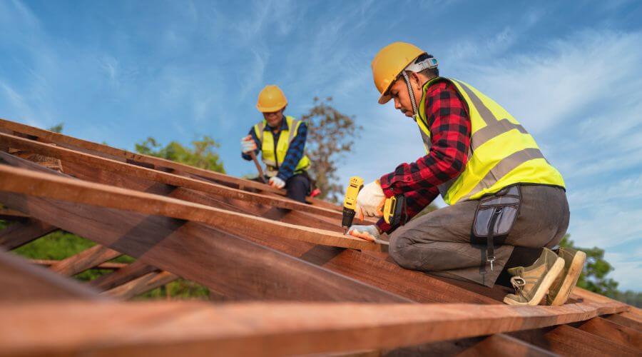 Professional Flat Roofing Installation services in Caspian, MI